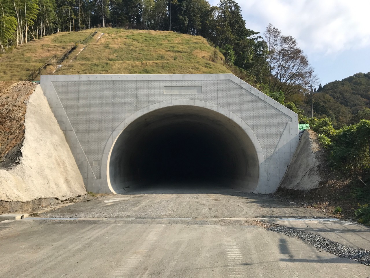 倉西舞鶴線　地方道路交付金工事(仮称）新白鳥トンネル
